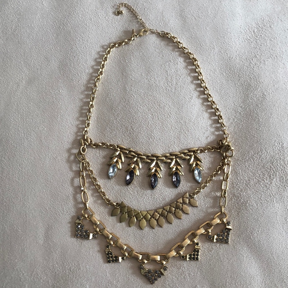 Sparkly statement necklace